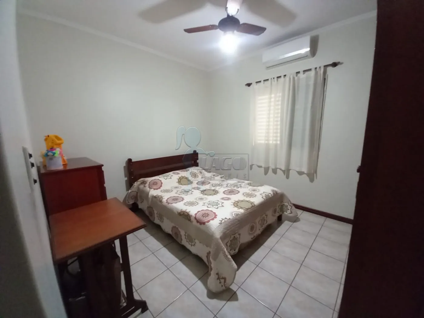 Comprar Casas / Padrão em Ribeirão Preto R$ 400.000,00 - Foto 4