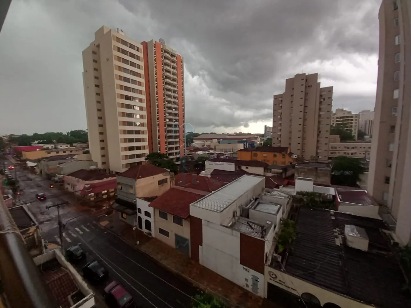 Alugar Apartamentos / Padrão em Ribeirão Preto R$ 1.800,00 - Foto 3