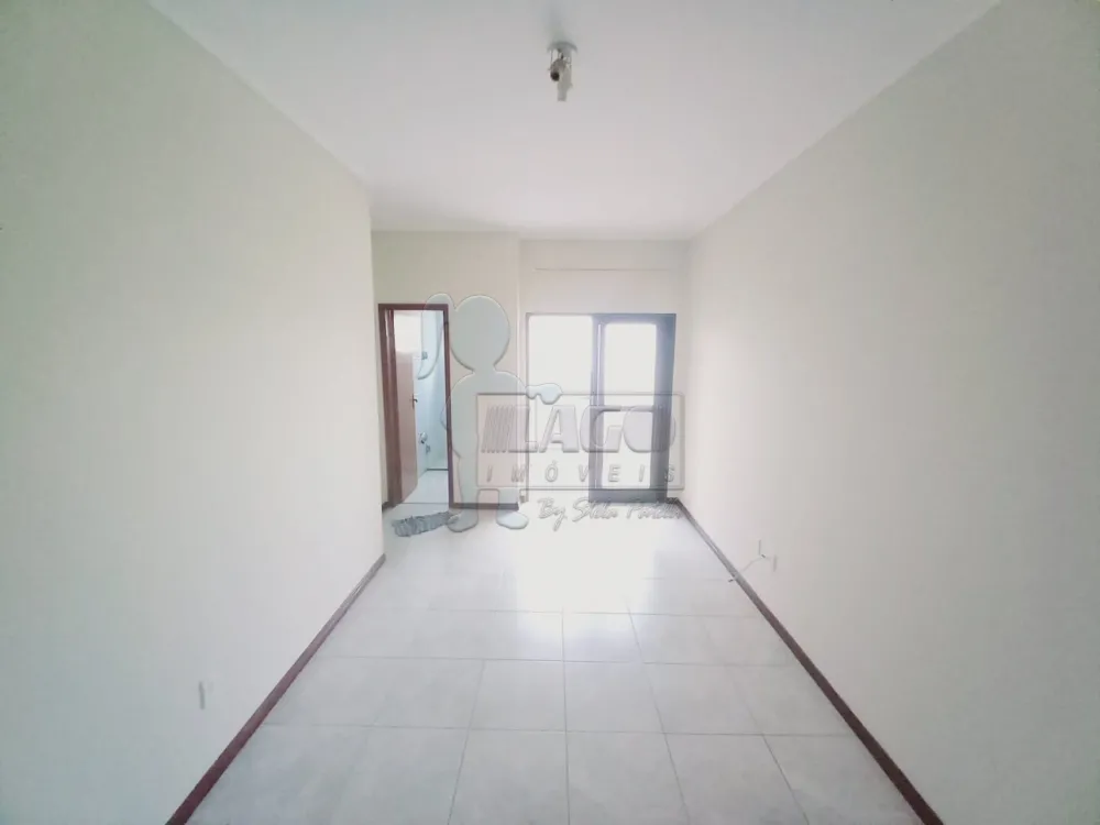 Alugar Apartamentos / Padrão em Ribeirão Preto R$ 800,00 - Foto 2