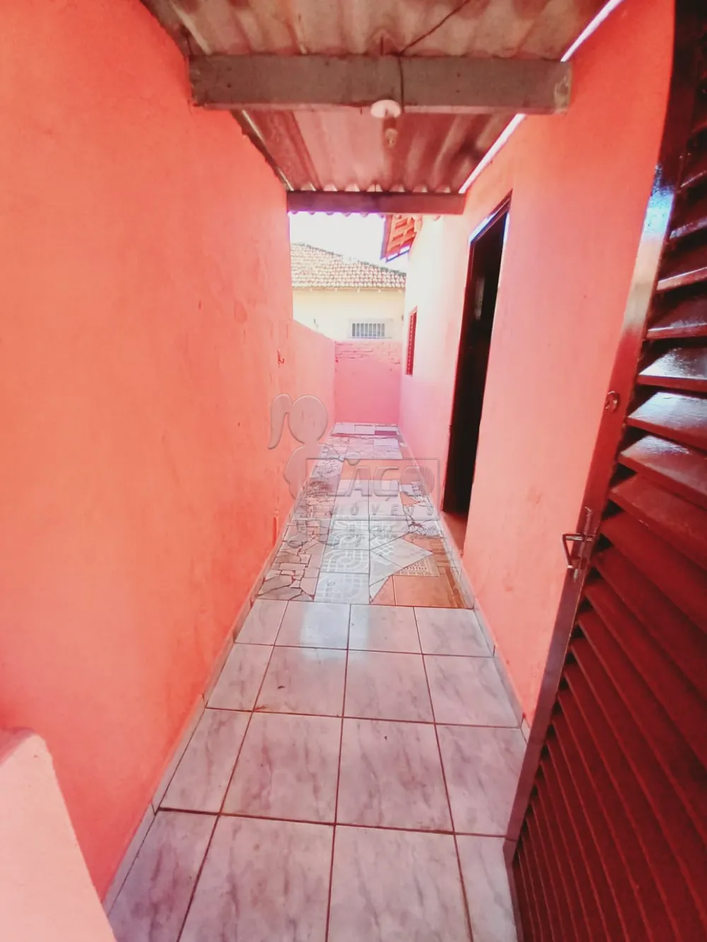 Alugar Casas / Padrão em Ribeirão Preto R$ 950,00 - Foto 1