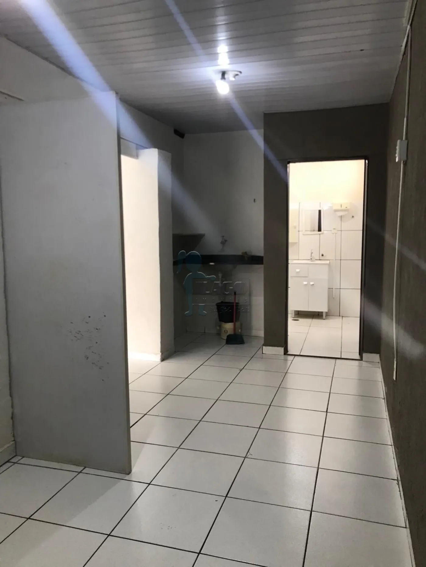 Alugar Comercial / Salão / Galpão / Armazém em Ribeirão Preto R$ 1.300,00 - Foto 3