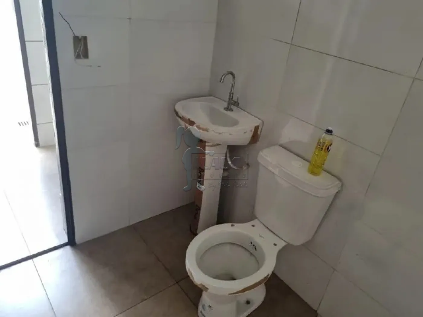 Alugar Casas / Padrão em Ribeirão Preto R$ 1.800,00 - Foto 3