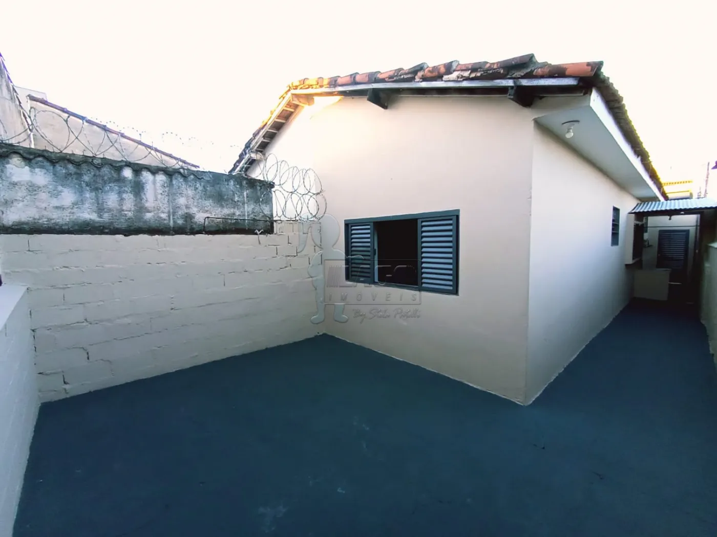Alugar Casas / Padrão em Ribeirão Preto R$ 1.050,00 - Foto 8