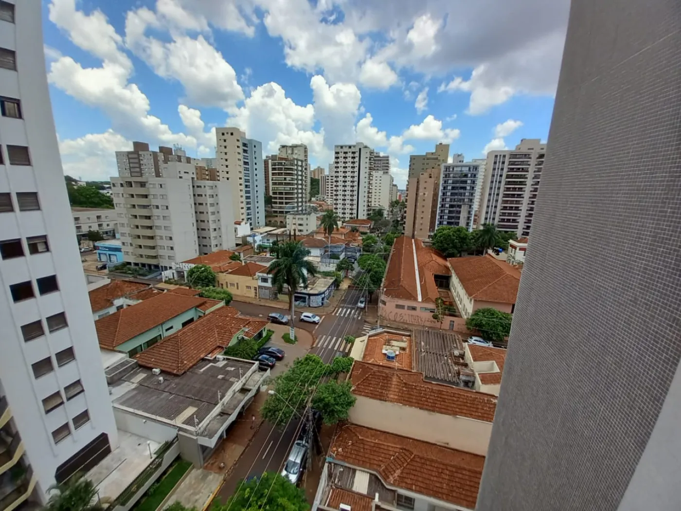 Alugar Apartamentos / Padrão em Ribeirão Preto R$ 800,00 - Foto 1