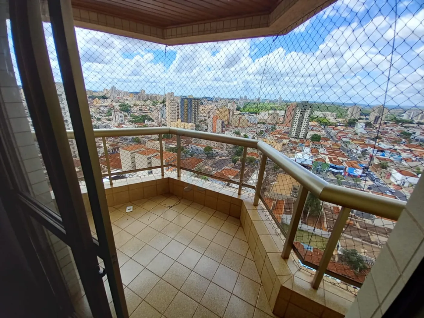 Alugar Apartamentos / Padrão em Ribeirão Preto R$ 1.700,00 - Foto 11