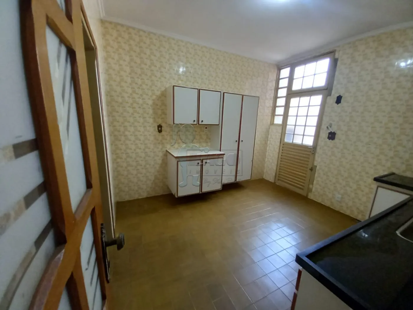 Alugar Casas / Padrão em Ribeirão Preto R$ 2.300,00 - Foto 4