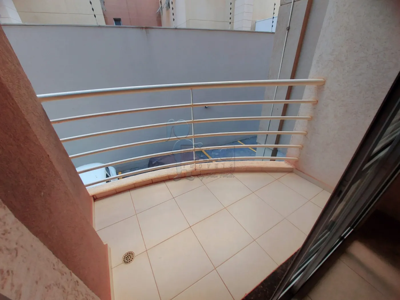 Alugar Apartamentos / Padrão em Ribeirão Preto R$ 1.600,00 - Foto 4