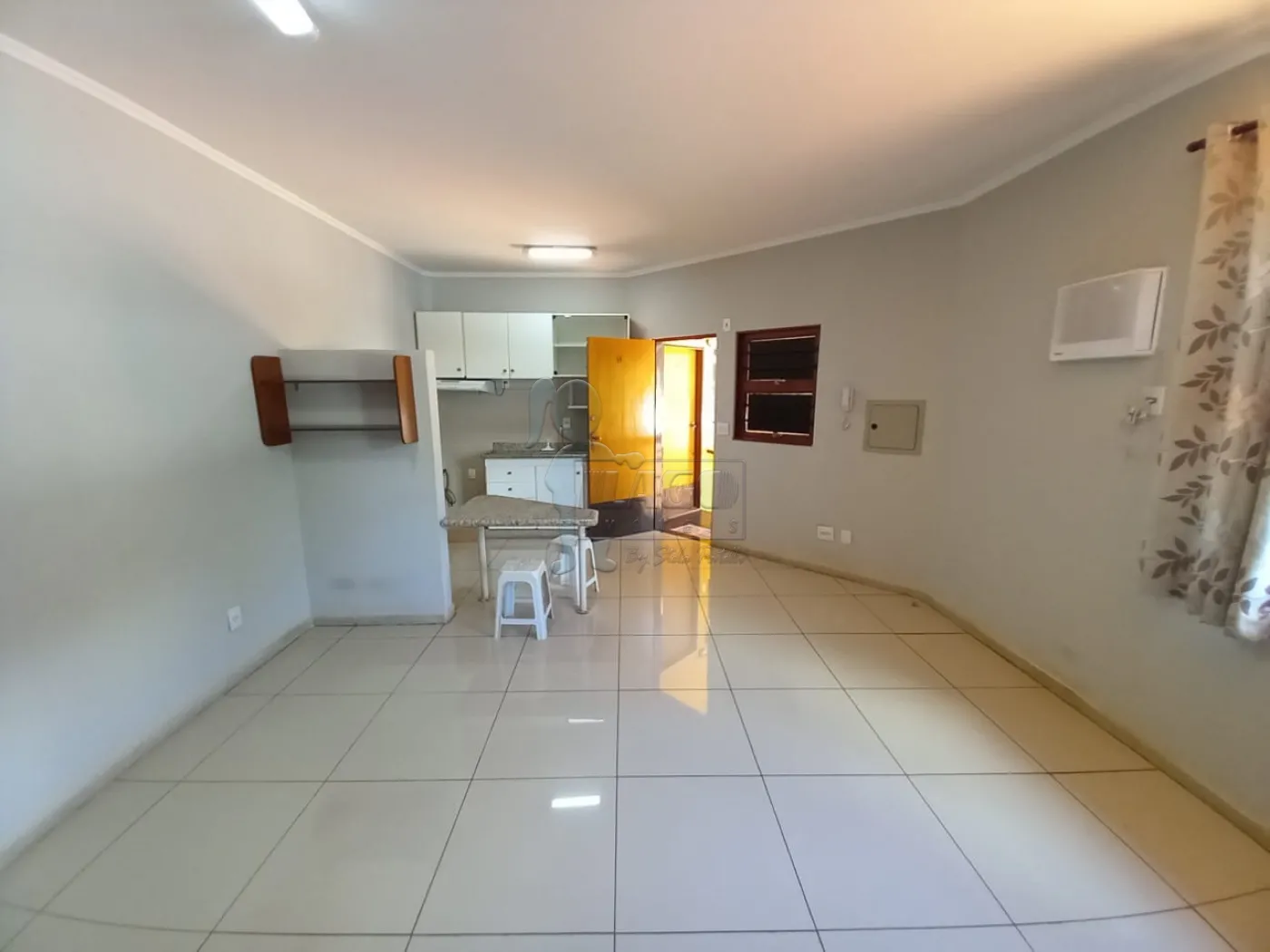 Alugar Apartamentos / Padrão em Ribeirão Preto R$ 1.000,00 - Foto 2