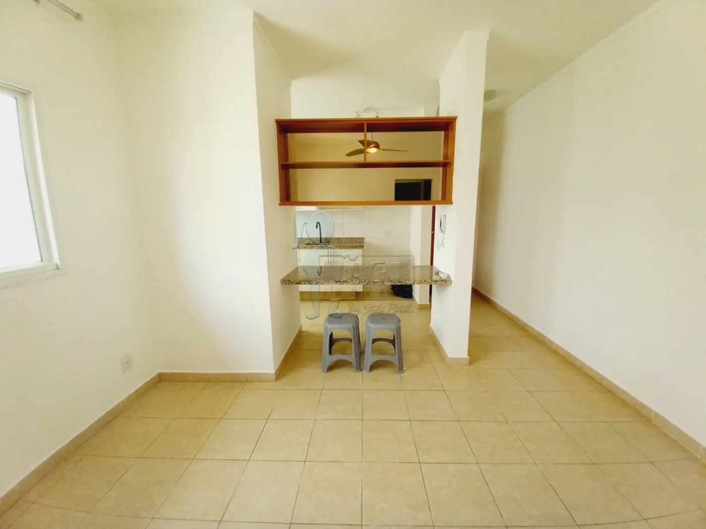 Alugar Apartamentos / Padrão em Ribeirão Preto R$ 800,00 - Foto 2