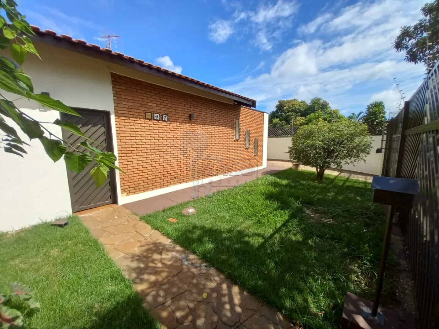 Comprar Casas / Padrão em Ribeirão Preto R$ 780.000,00 - Foto 2