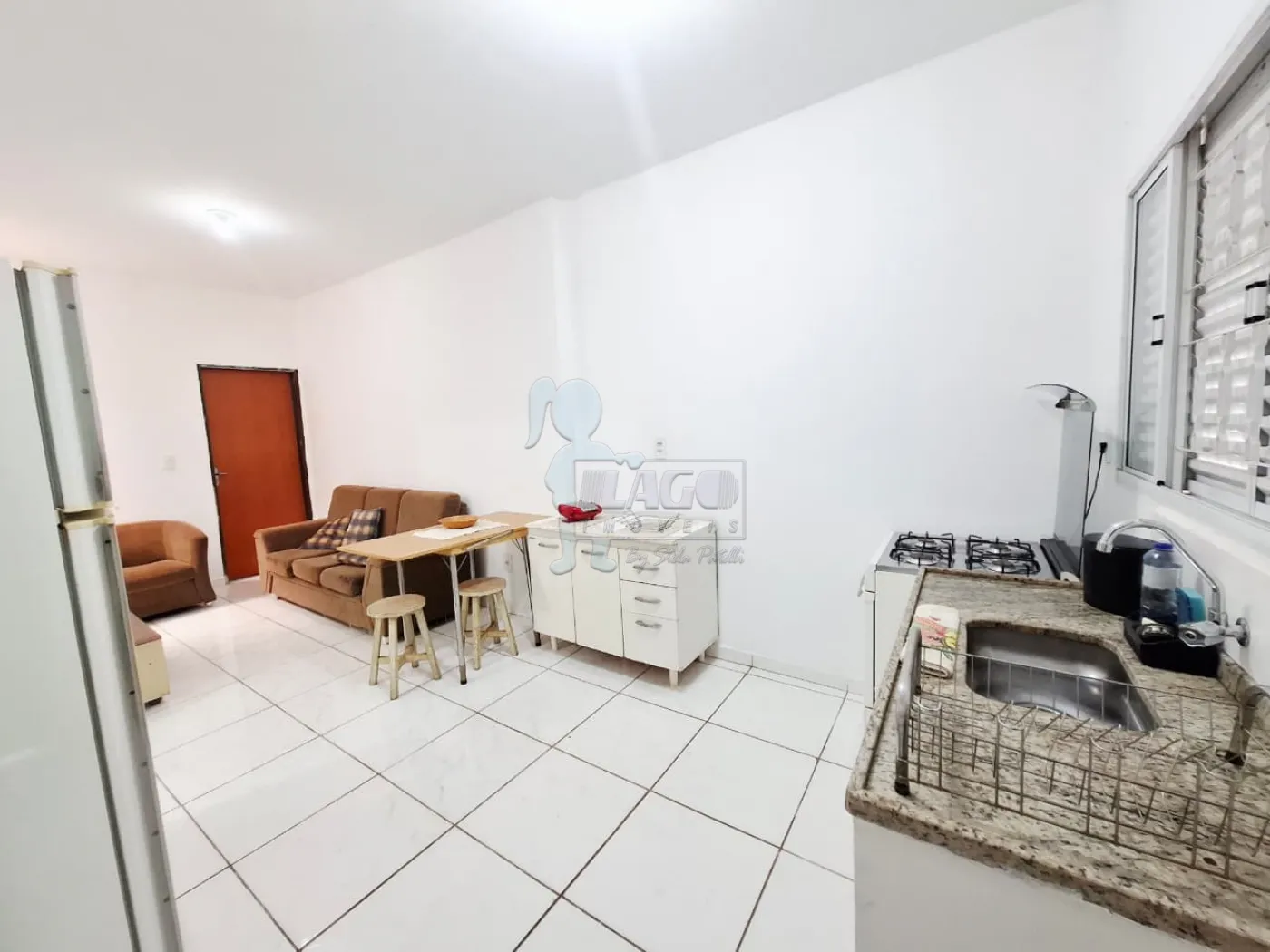 Alugar Casa / Padrão em Ribeirão Preto R$ 800,00 - Foto 2