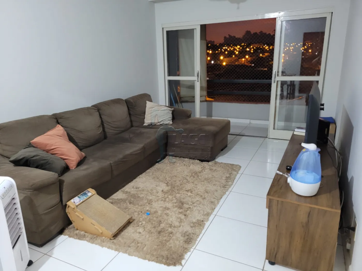 Alugar Apartamentos / Padrão em Ribeirão Preto R$ 800,00 - Foto 2