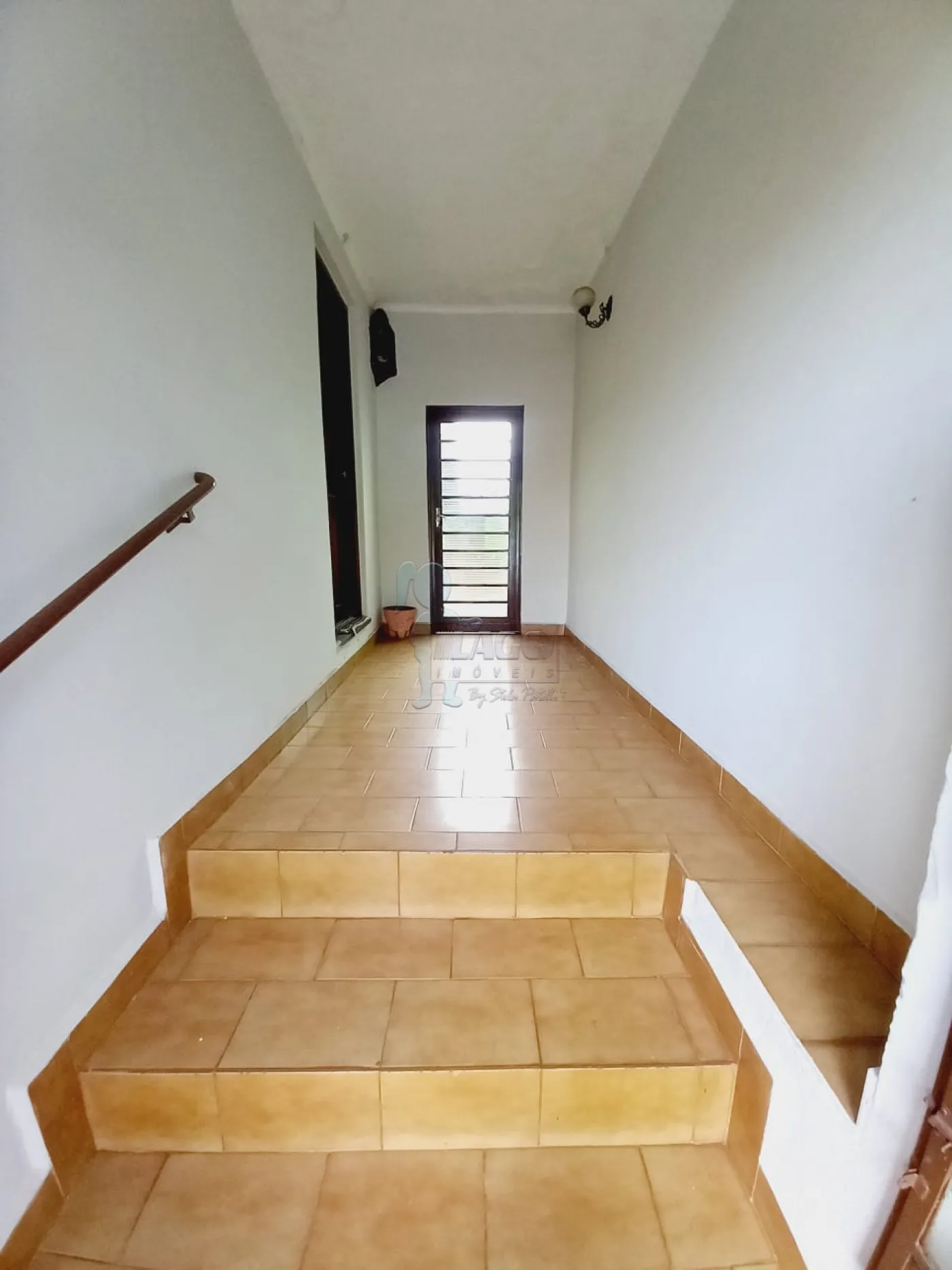 Comprar Casas / Padrão em Ribeirão Preto R$ 230.000,00 - Foto 3