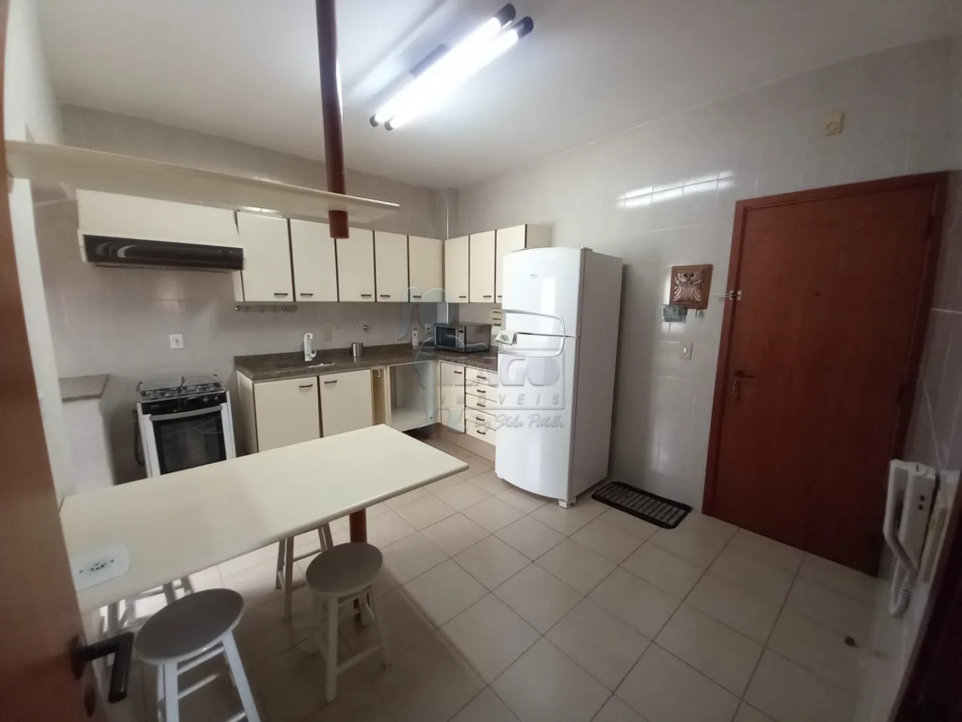 Alugar Apartamentos / Padrão em Ribeirão Preto R$ 1.800,00 - Foto 12