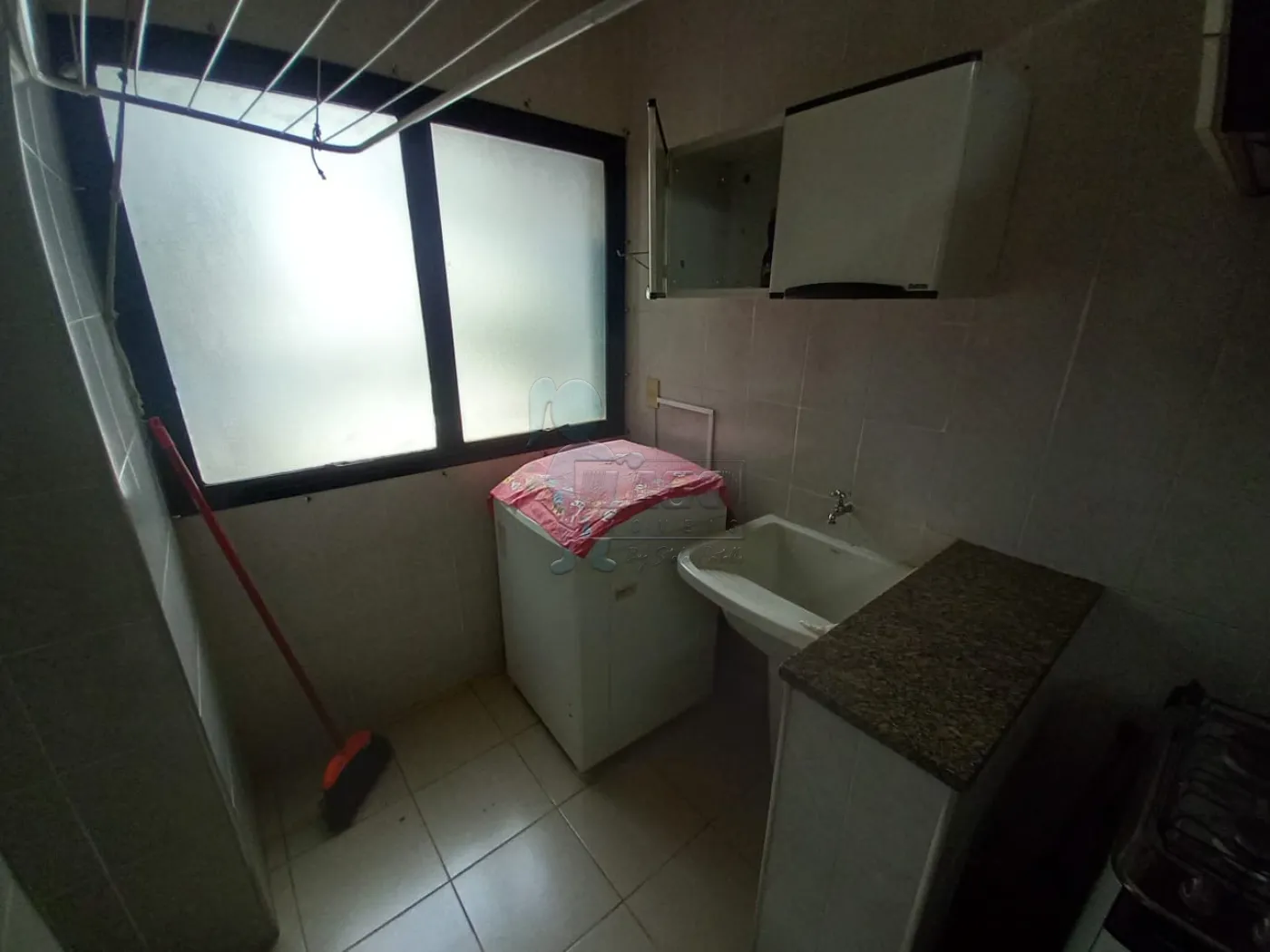 Alugar Apartamentos / Padrão em Ribeirão Preto R$ 1.800,00 - Foto 14