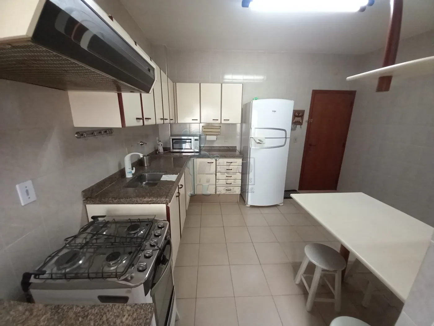 Alugar Apartamentos / Padrão em Ribeirão Preto R$ 1.800,00 - Foto 13