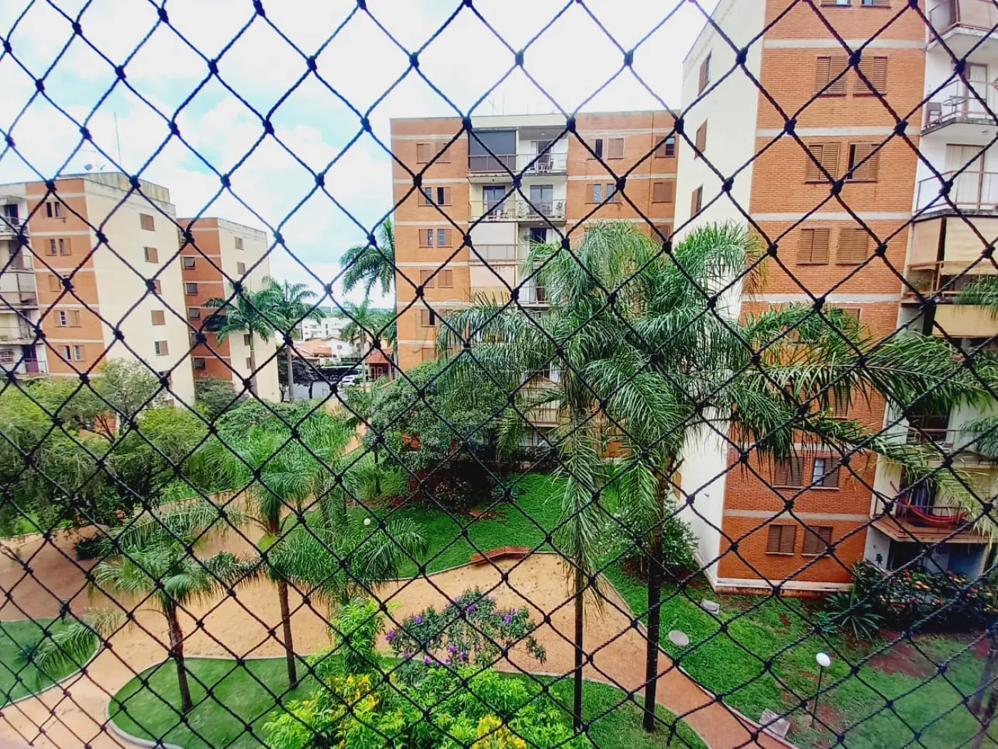 Comprar Apartamentos / Padrão em Ribeirão Preto R$ 250.000,00 - Foto 2