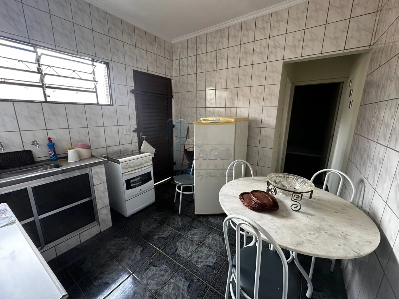 Comprar Casas / Padrão em Ribeirão Preto R$ 310.000,00 - Foto 4