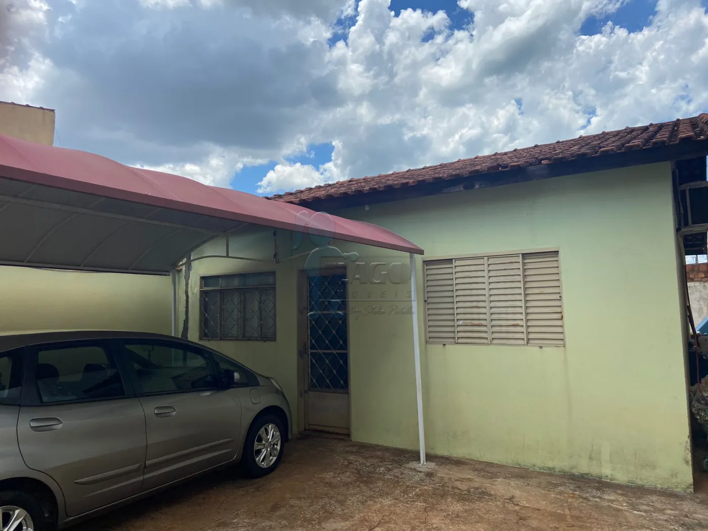 Alugar Casas / Padrão em Ribeirão Preto R$ 1.100,00 - Foto 1