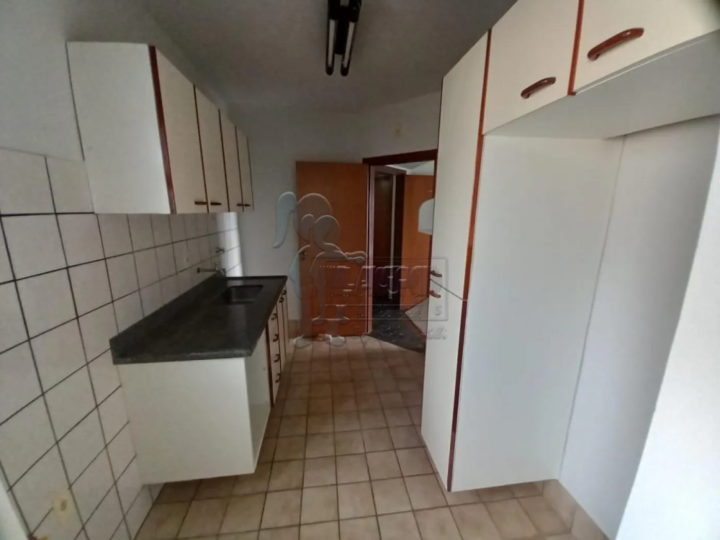 Alugar Apartamentos / Padrão em Ribeirão Preto R$ 1.600,00 - Foto 3