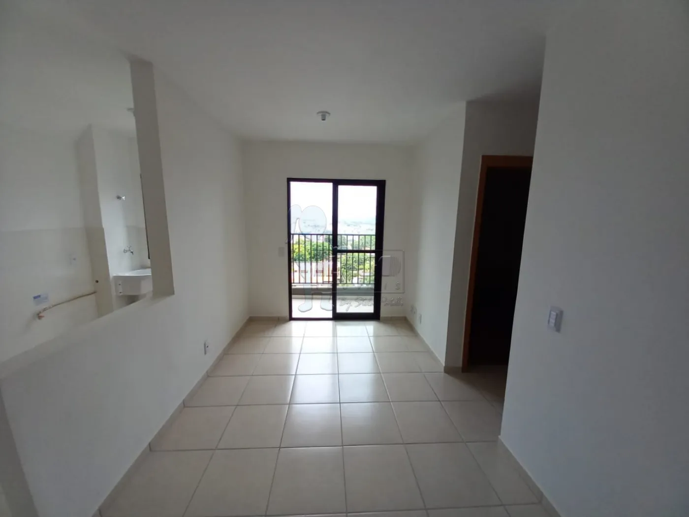 Alugar Apartamentos / Padrão em Ribeirão Preto R$ 1.800,00 - Foto 3