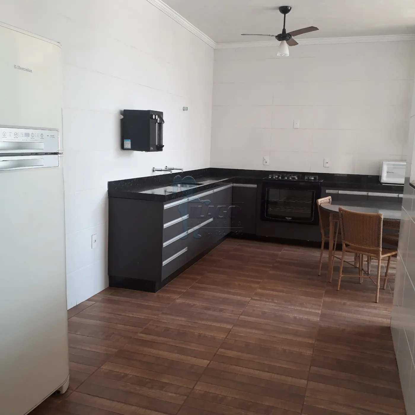 Comprar Casas / Padrão em Ribeirão Preto R$ 382.000,00 - Foto 1