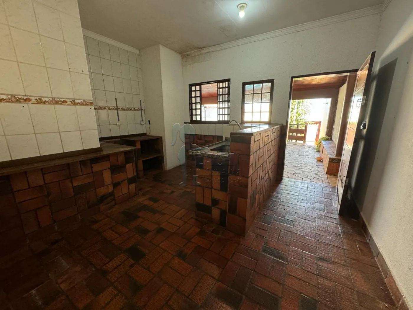 Alugar Casas / Padrão em Ribeirão Preto R$ 1.800,00 - Foto 5