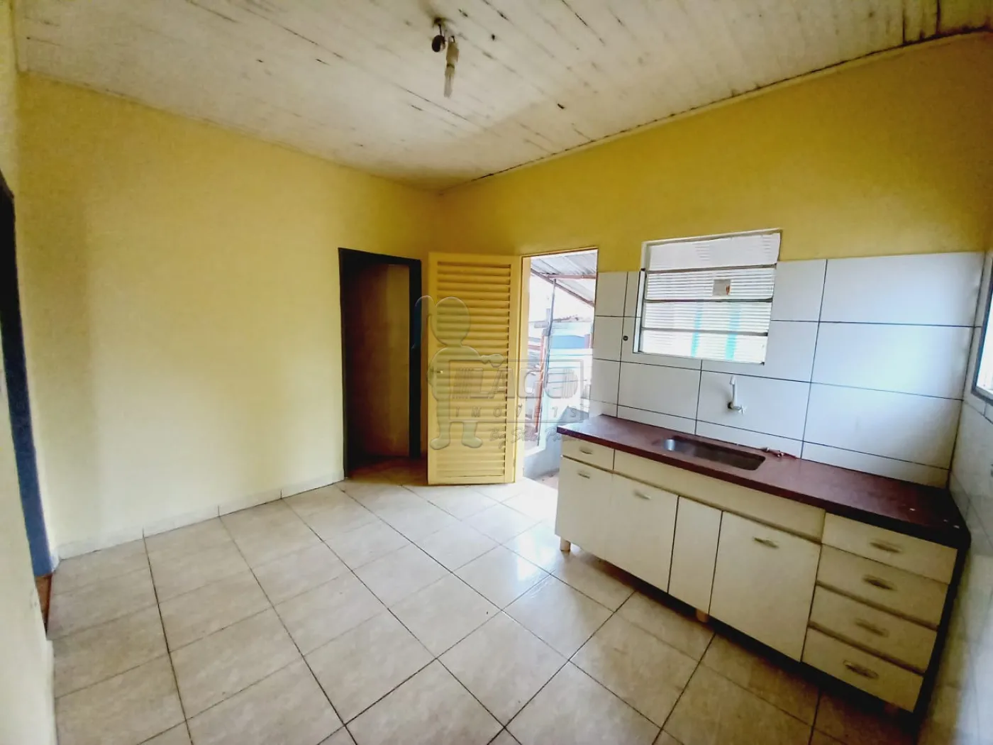 Alugar Casas / Padrão em Ribeirão Preto R$ 1.000,00 - Foto 4