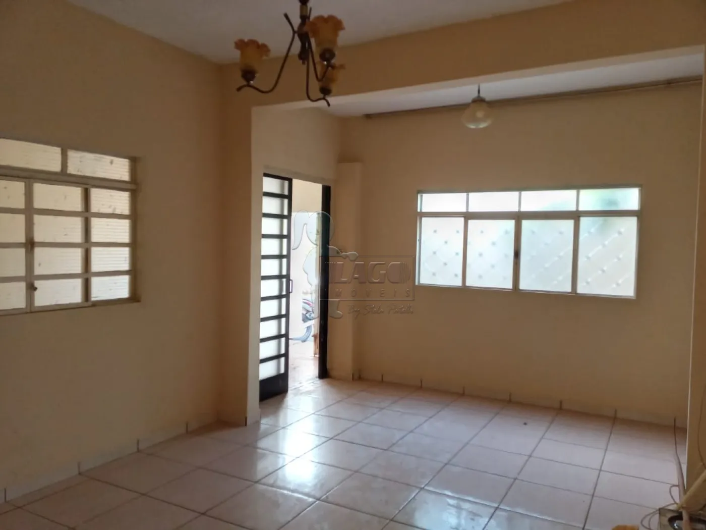 Comprar Casas / Padrão em Jardinópolis R$ 110.000,00 - Foto 1