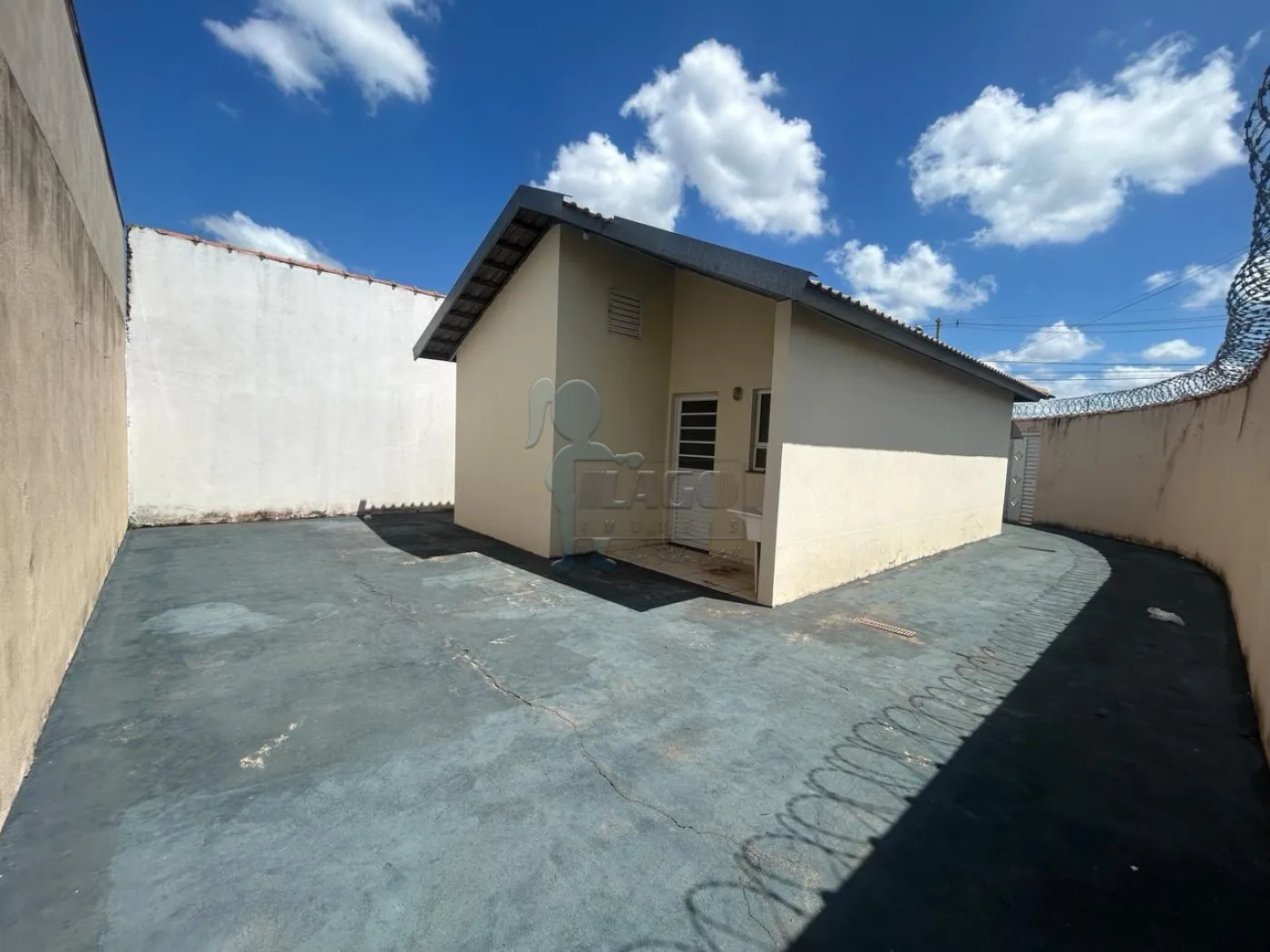 Comprar Casas / Padrão em Ribeirão Preto R$ 265.000,00 - Foto 2