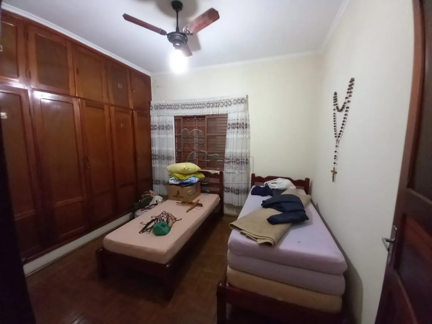 Alugar Casas / Padrão em Ribeirão Preto R$ 1.300,00 - Foto 2