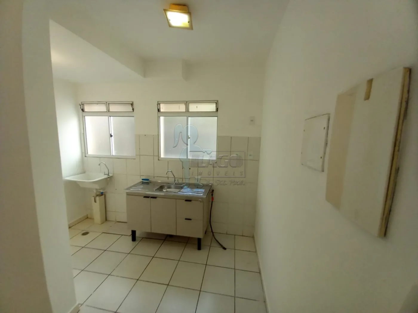 Alugar Apartamentos / Padrão em Ribeirão Preto R$ 1.100,00 - Foto 4