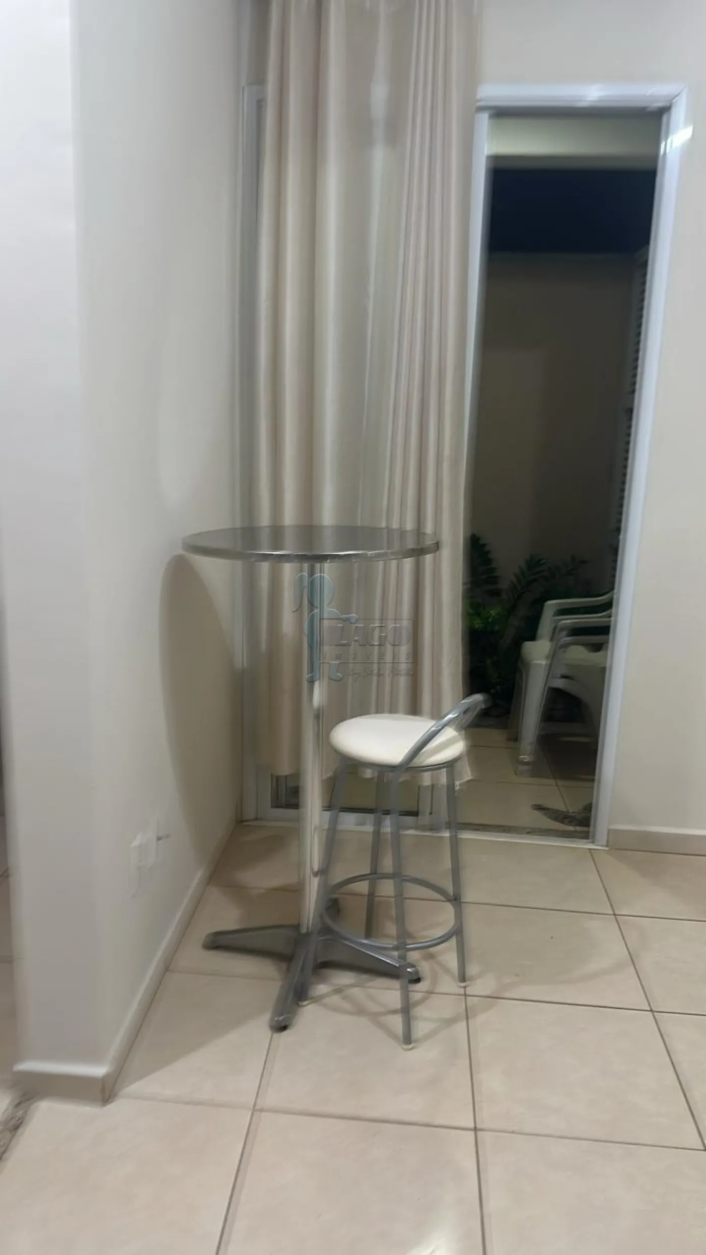 Alugar Apartamentos / Padrão em Ribeirão Preto R$ 1.300,00 - Foto 1