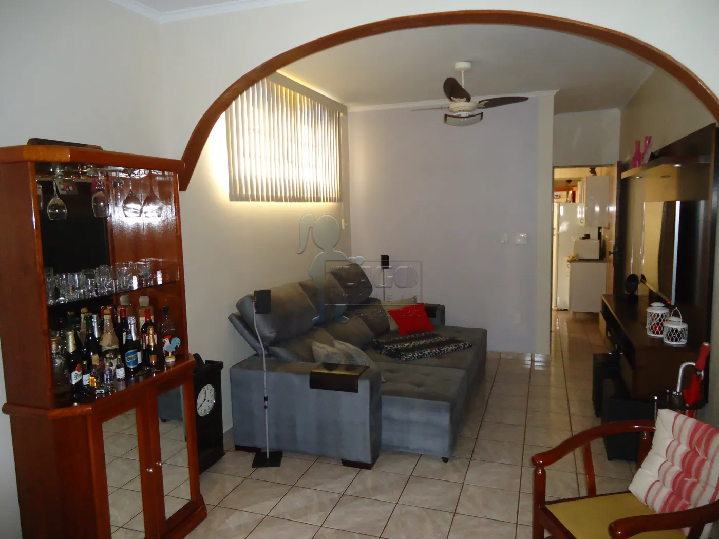 Comprar Casas / Padrão em Ribeirão Preto R$ 385.000,00 - Foto 4