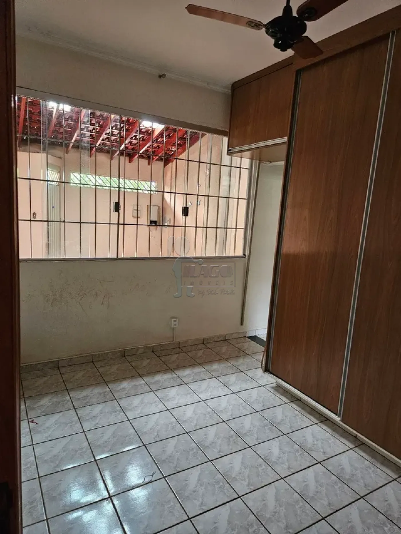 Comprar Casas / Padrão em Ribeirão Preto R$ 340.000,00 - Foto 4