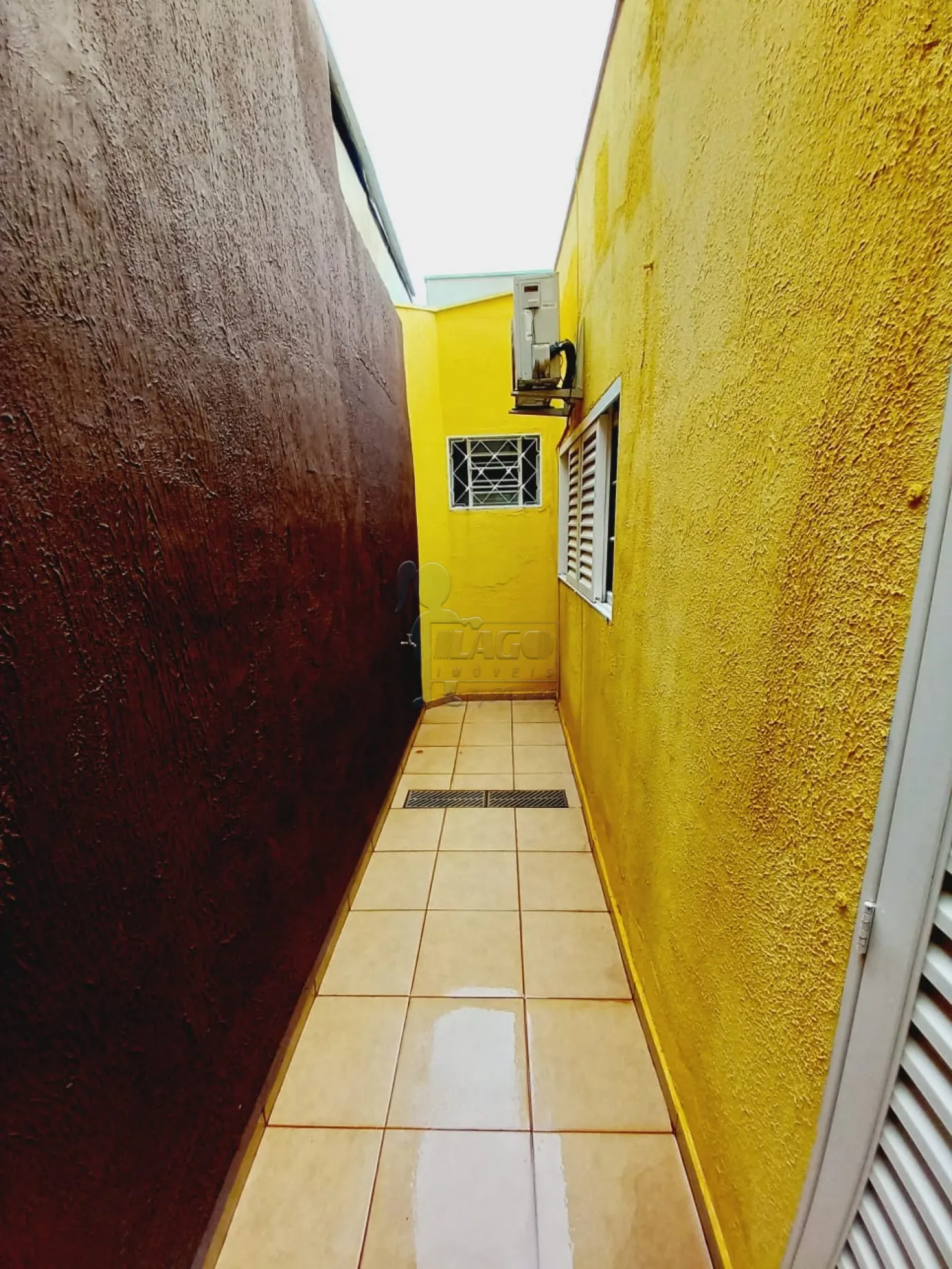 Comprar Casas / Padrão em Ribeirão Preto R$ 480.000,00 - Foto 4