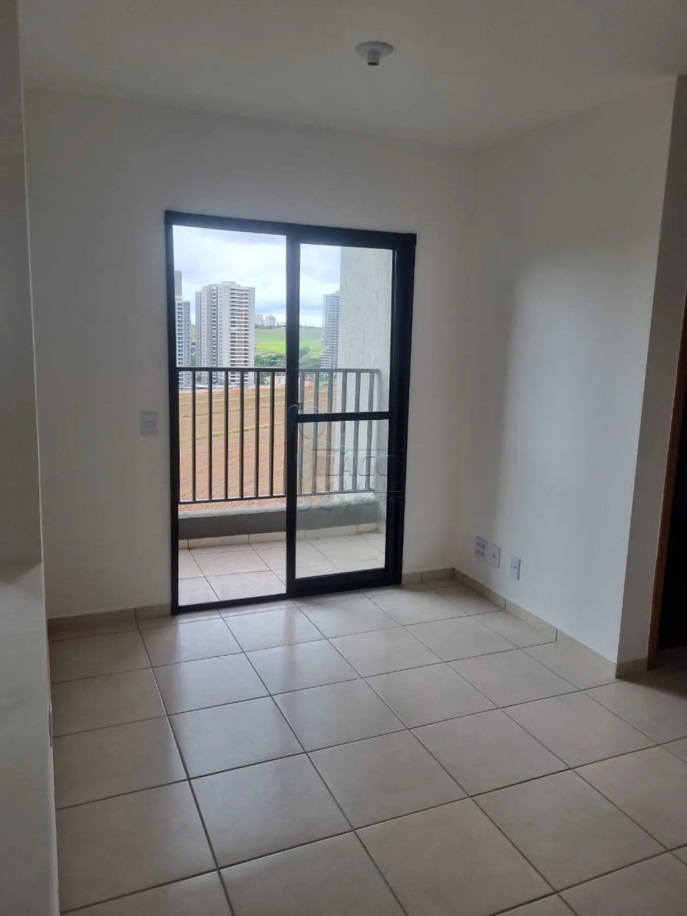 Comprar Apartamentos / Padrão em Ribeirão Preto R$ 330.000,00 - Foto 1