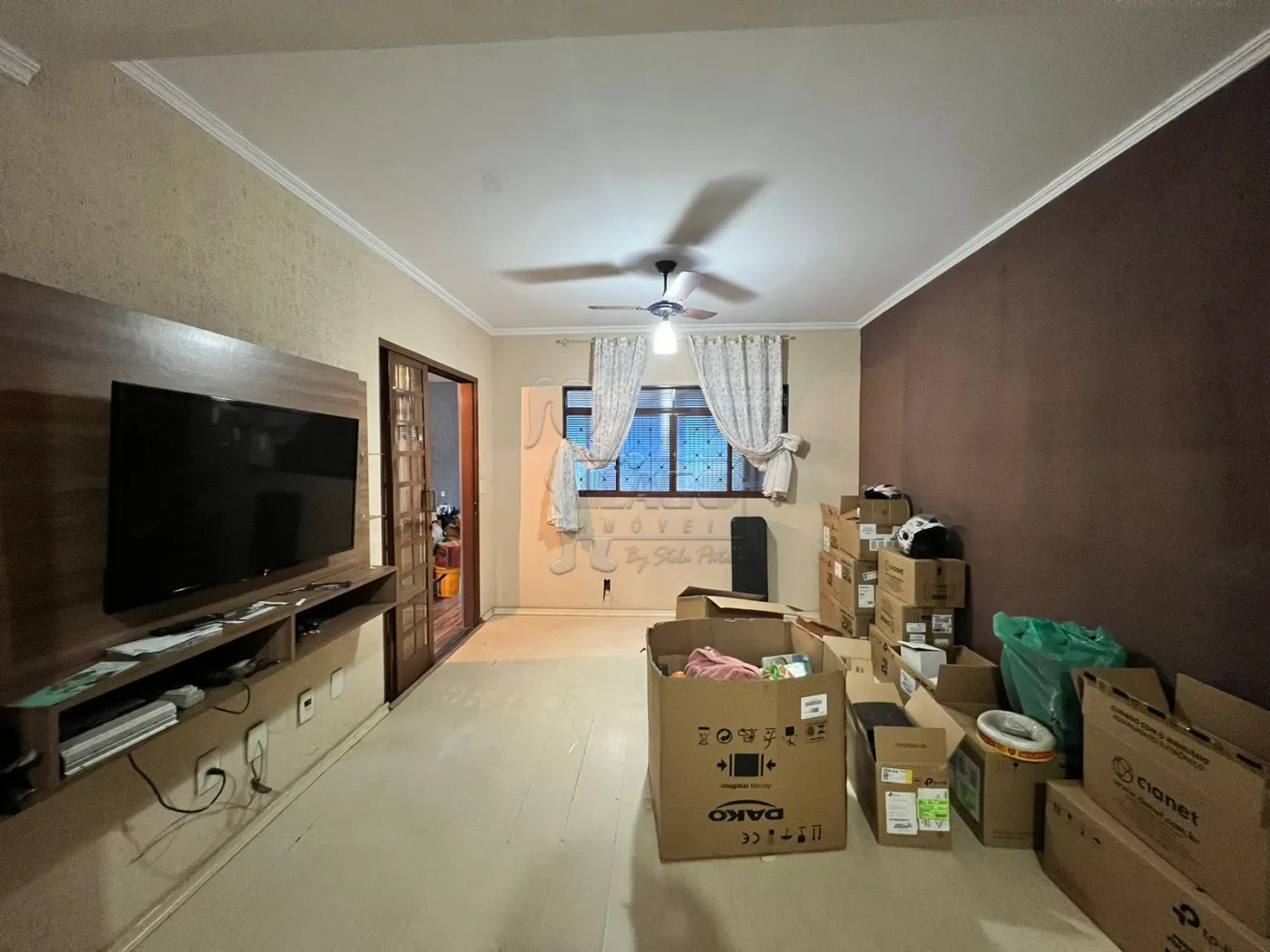 Comprar Casas / Padrão em Ribeirão Preto R$ 300.000,00 - Foto 1