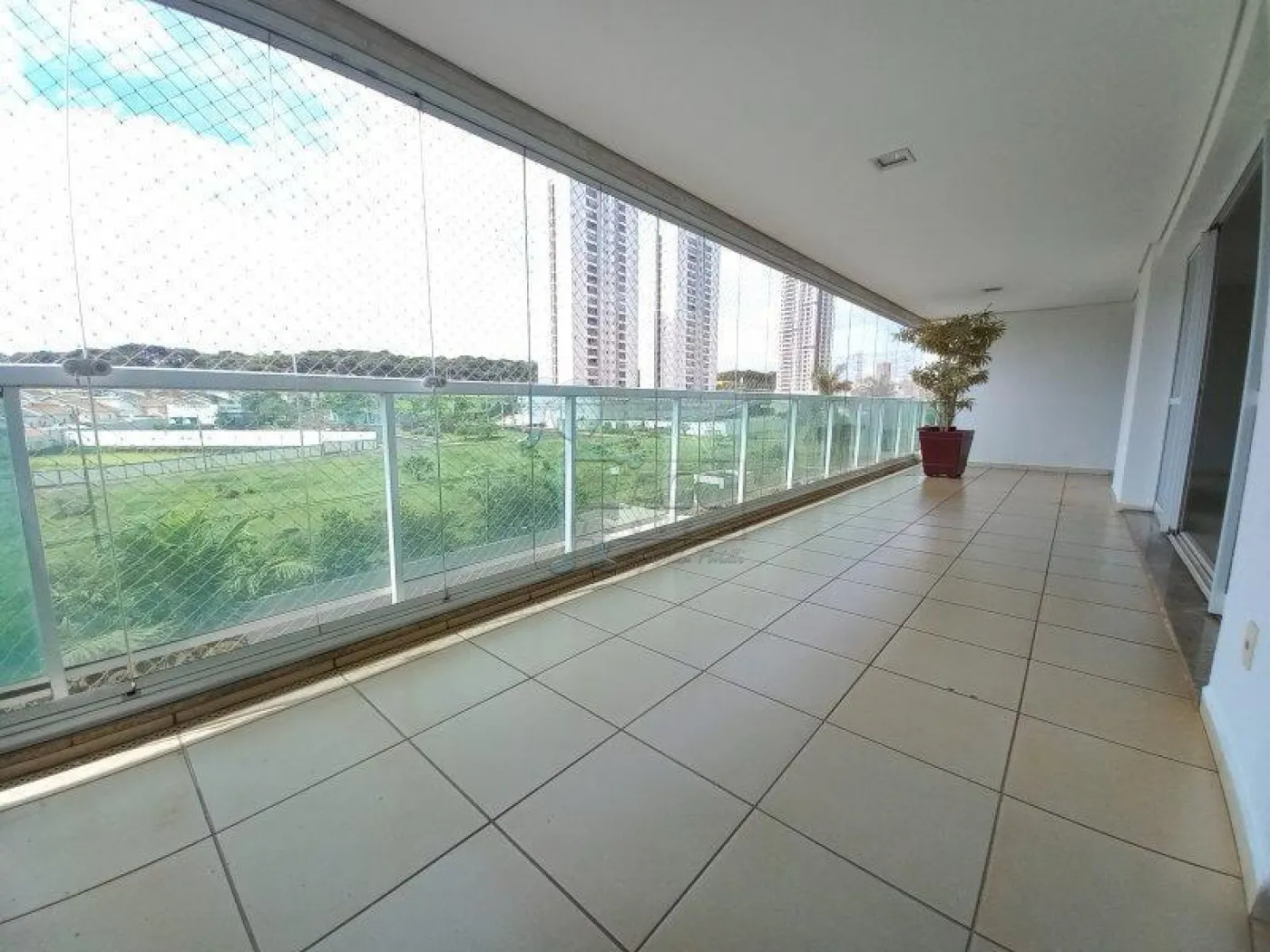 Alugar Apartamentos / Padrão em Ribeirão Preto R$ 5.500,00 - Foto 2
