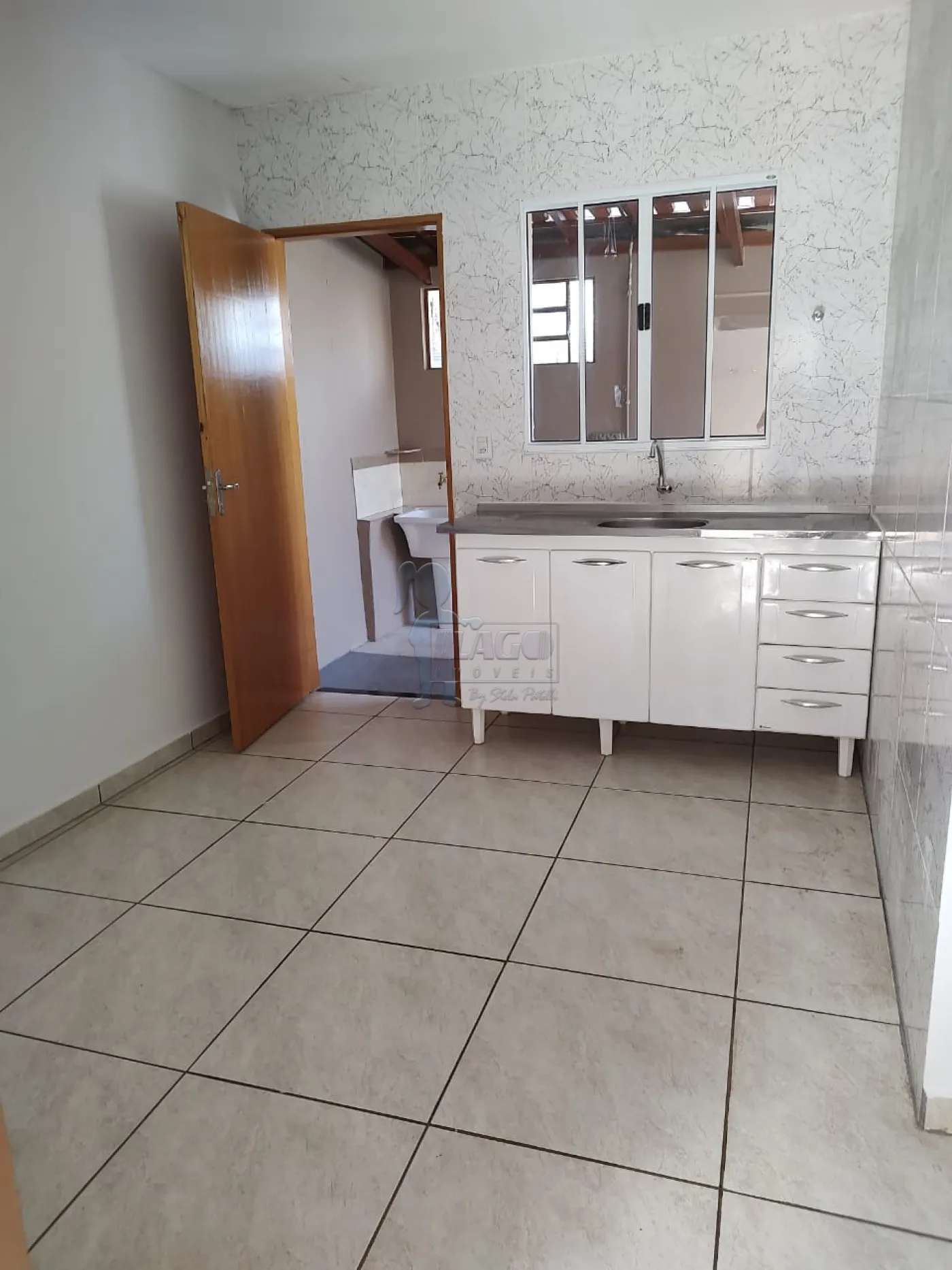 Comprar Casas / Padrão em Ribeirão Preto R$ 234.000,00 - Foto 1