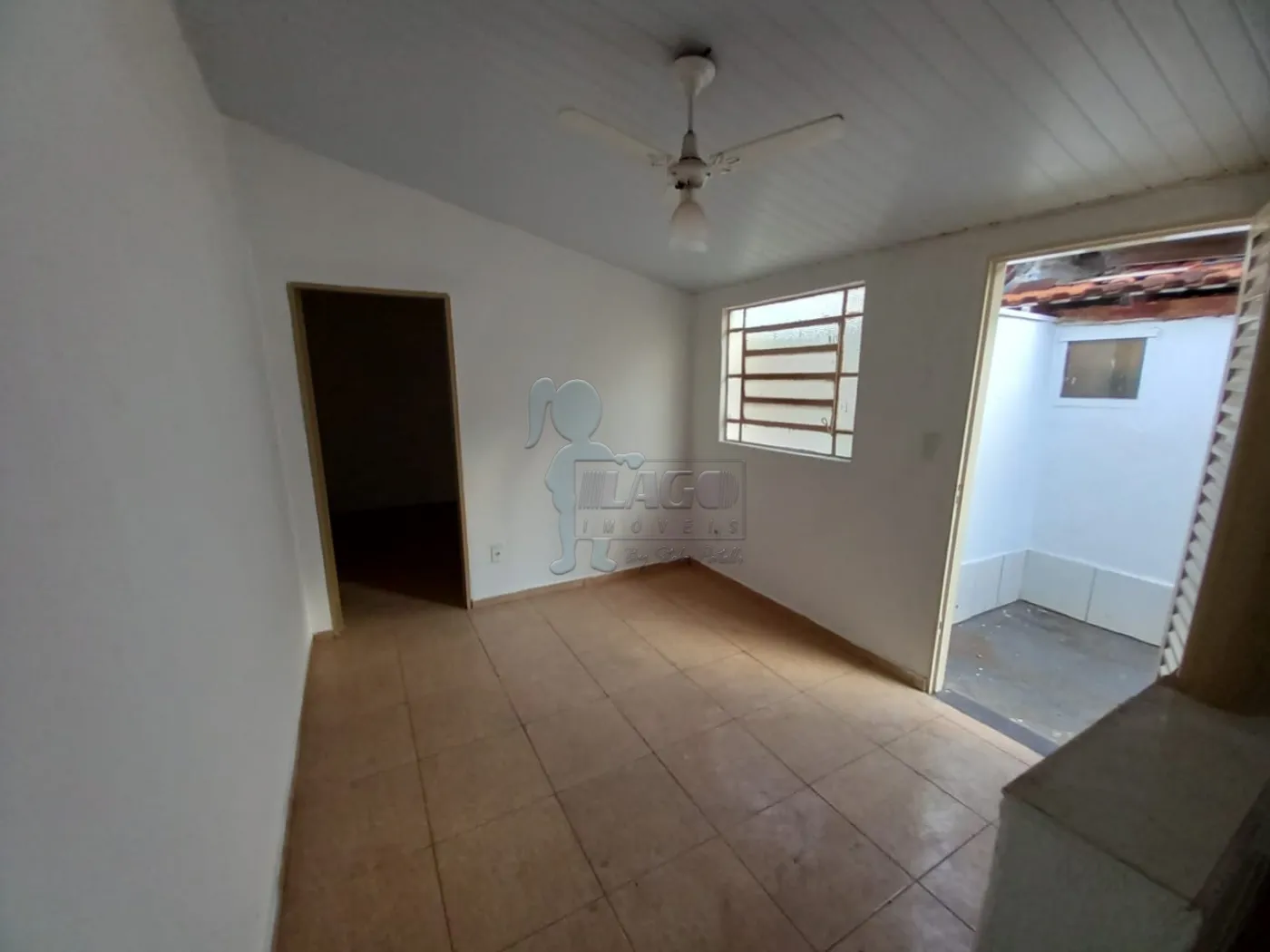 Alugar Casas / Padrão em Ribeirão Preto R$ 600,00 - Foto 2