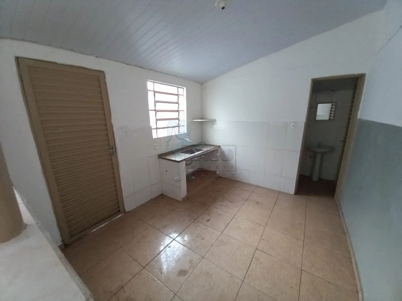 Alugar Casas / Padrão em Ribeirão Preto R$ 600,00 - Foto 3