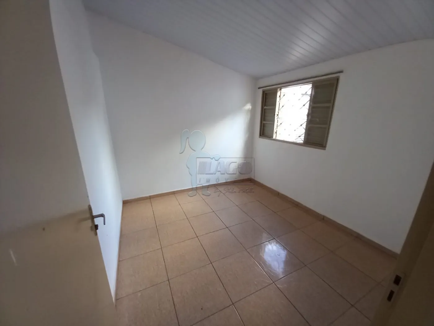 Alugar Casas / Padrão em Ribeirão Preto R$ 600,00 - Foto 1