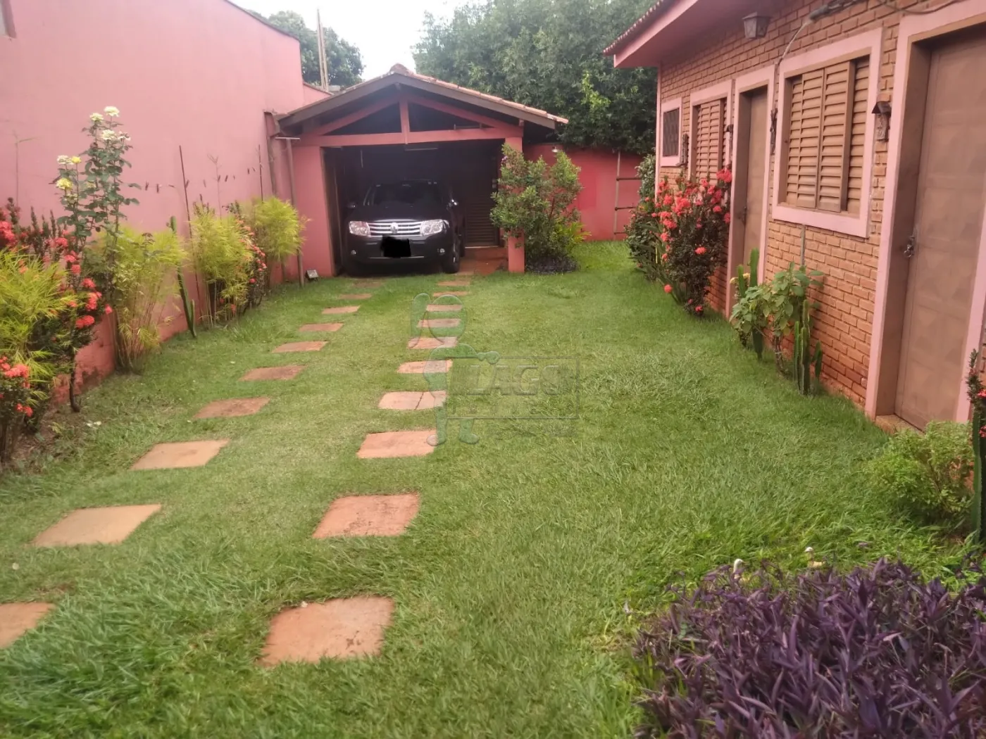 Comprar Casas / Padrão em Ribeirão Preto R$ 415.000,00 - Foto 1