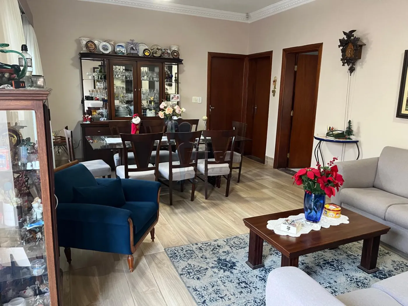 Alugar Casas / Padrão em Ribeirão Preto R$ 2.500,00 - Foto 1