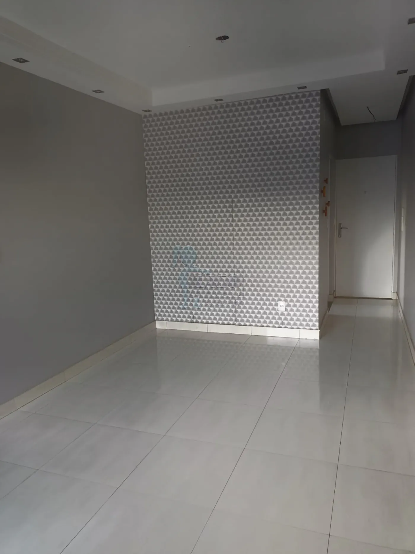 Comprar Apartamentos / Padrão em Ribeirão Preto R$ 180.000,00 - Foto 1