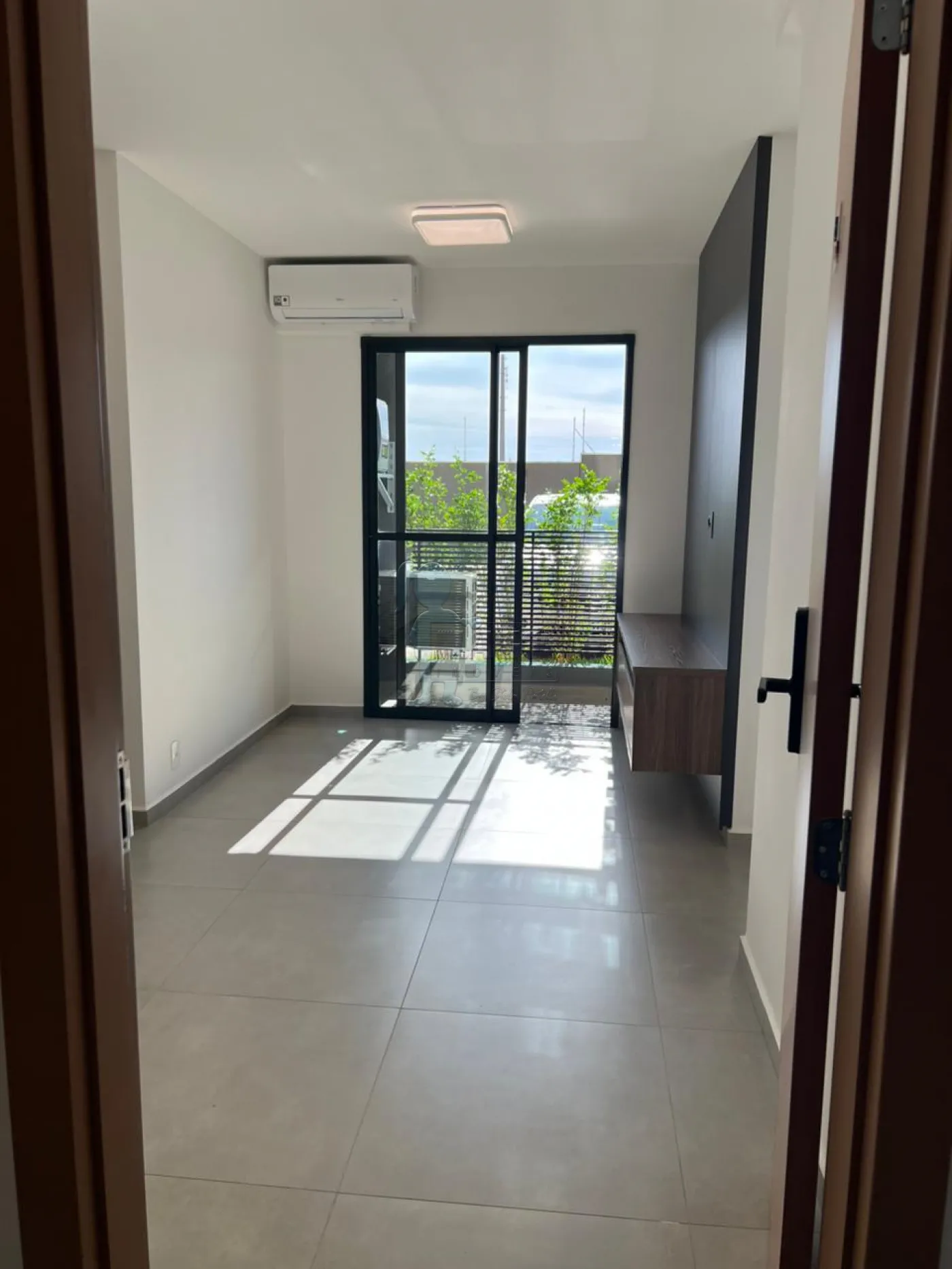 Alugar Apartamento / Padrão em Bonfim Paulista R$ 2.400,00 - Foto 2