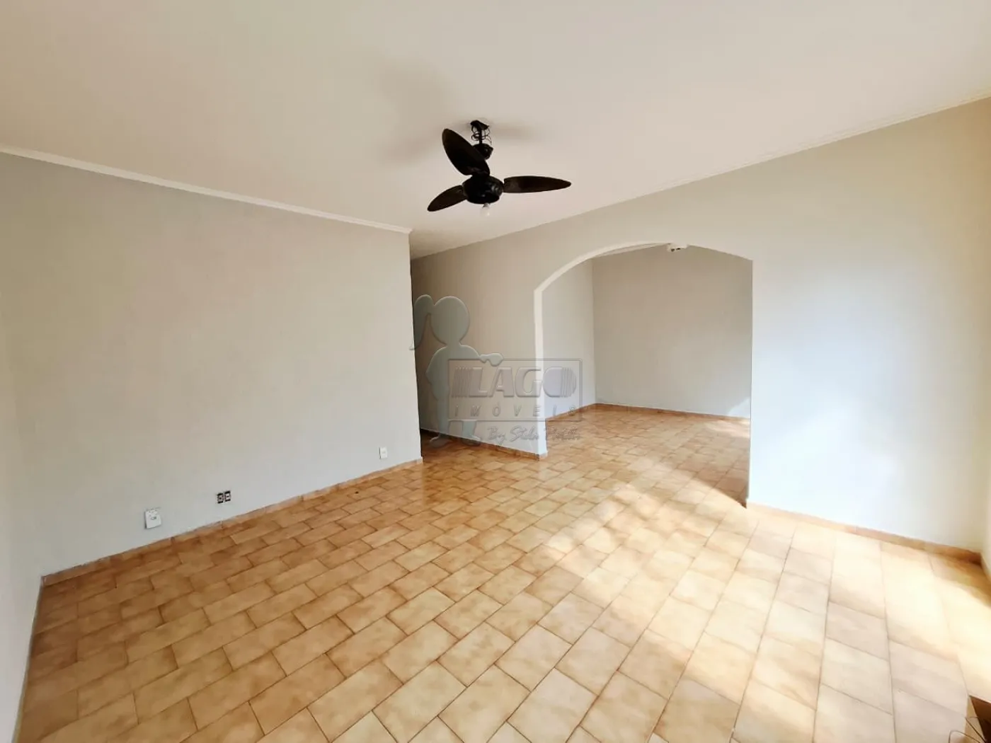 Alugar Casa / Padrão em Ribeirão Preto R$ 2.400,00 - Foto 1