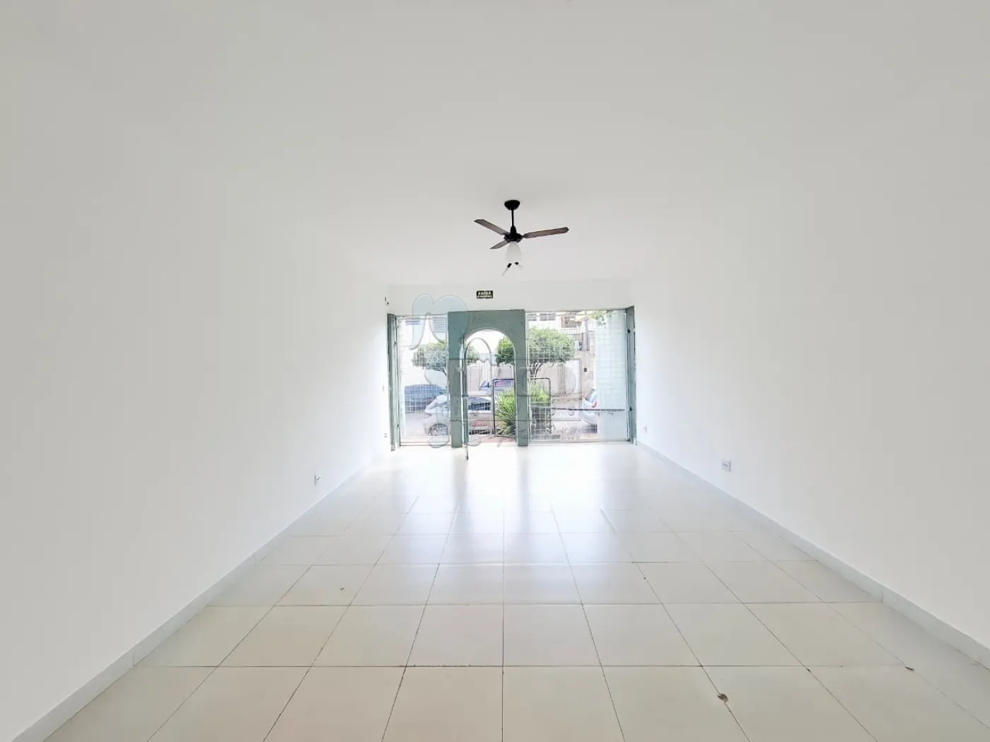 Alugar Comercial padrão / Galpão - Armazém em Ribeirão Preto R$ 2.000,00 - Foto 2
