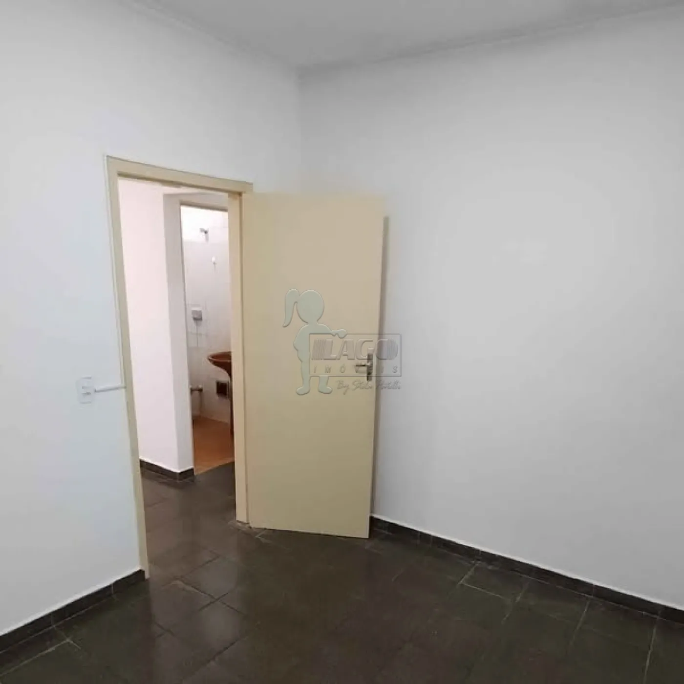 Alugar Casa / Padrão em Ribeirão Preto R$ 1.600,00 - Foto 2